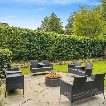 Araminta - 800m From The Sea By Interhome